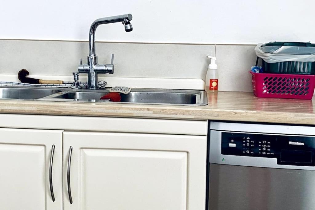 Ferienwohnung Free Breakfast, Pool, Spacious Aircon Hideaway Mosta Exterior foto